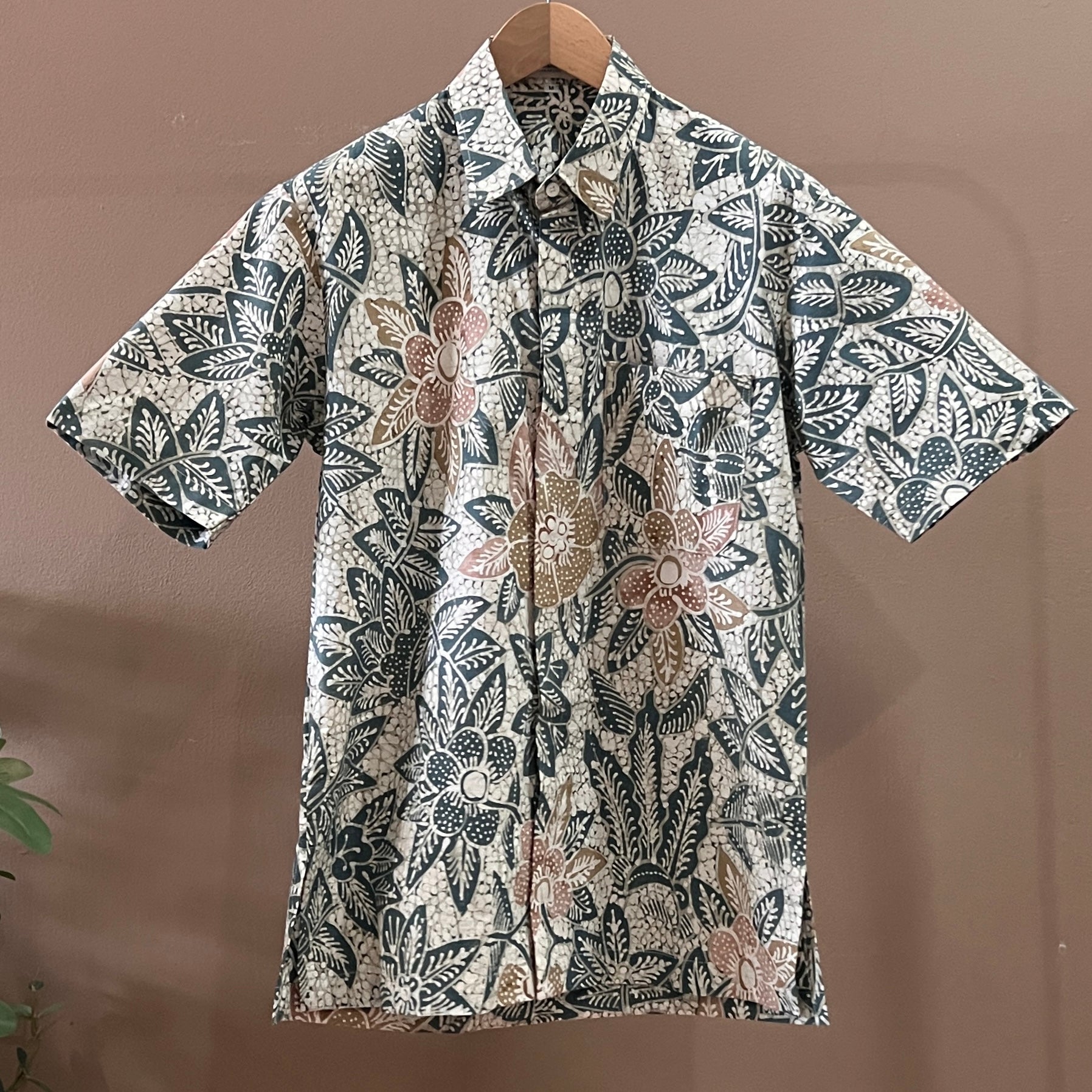 Premium Batik Tulis Select Men's Shirt - M