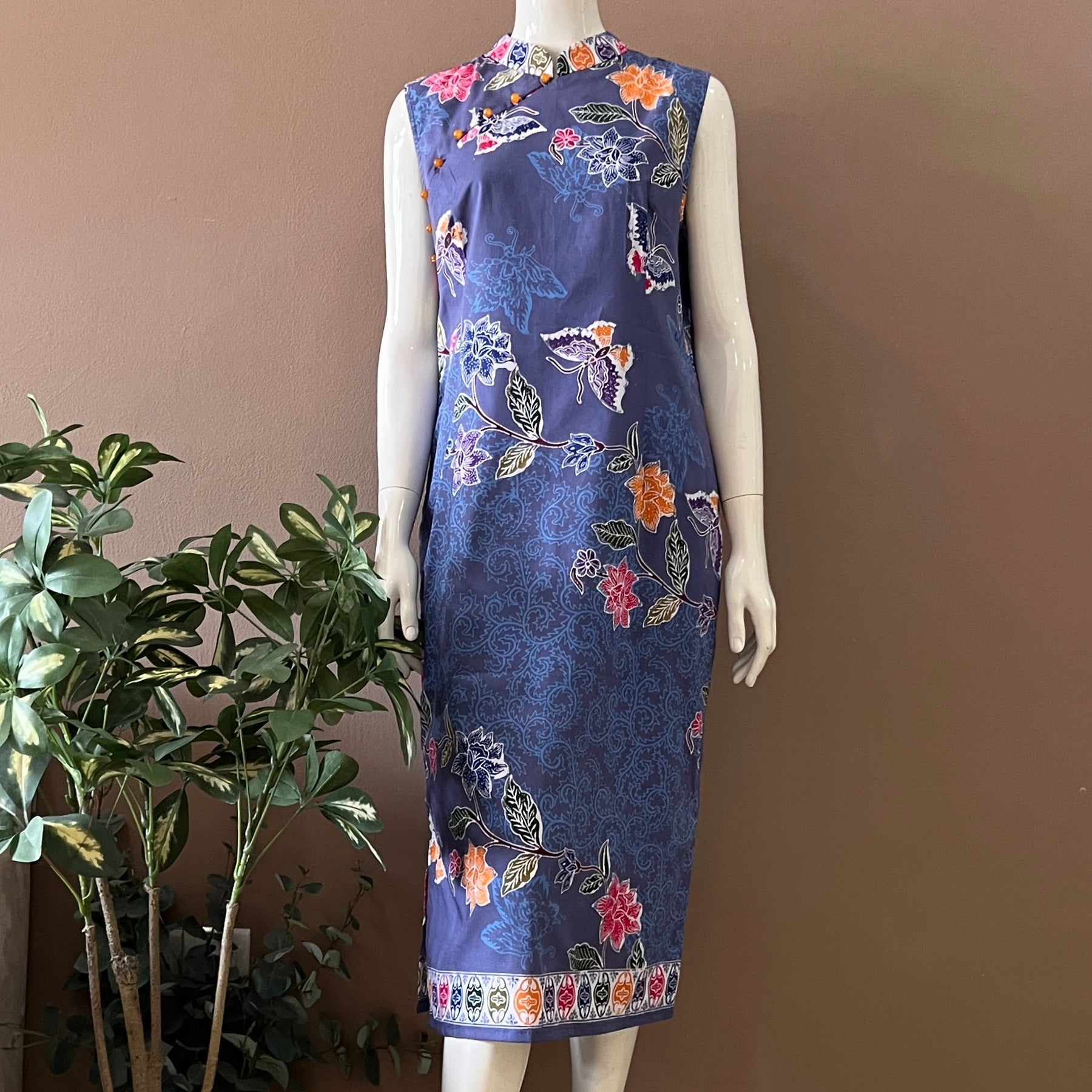 Classic Cheongsam Maxi Dress - L