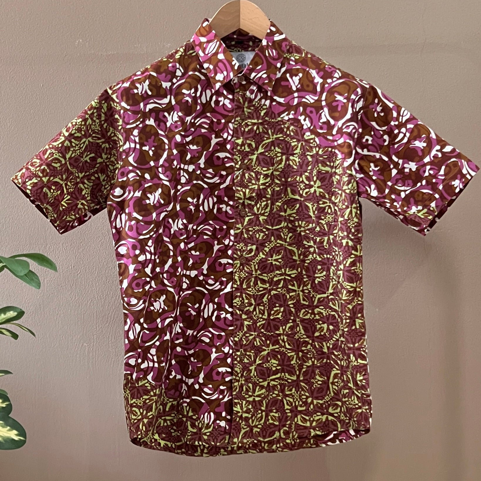 Batik Men's Short Sleeve Shirt