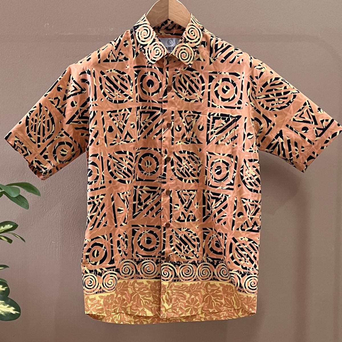 Batik Men's Short Sleeve Shirt