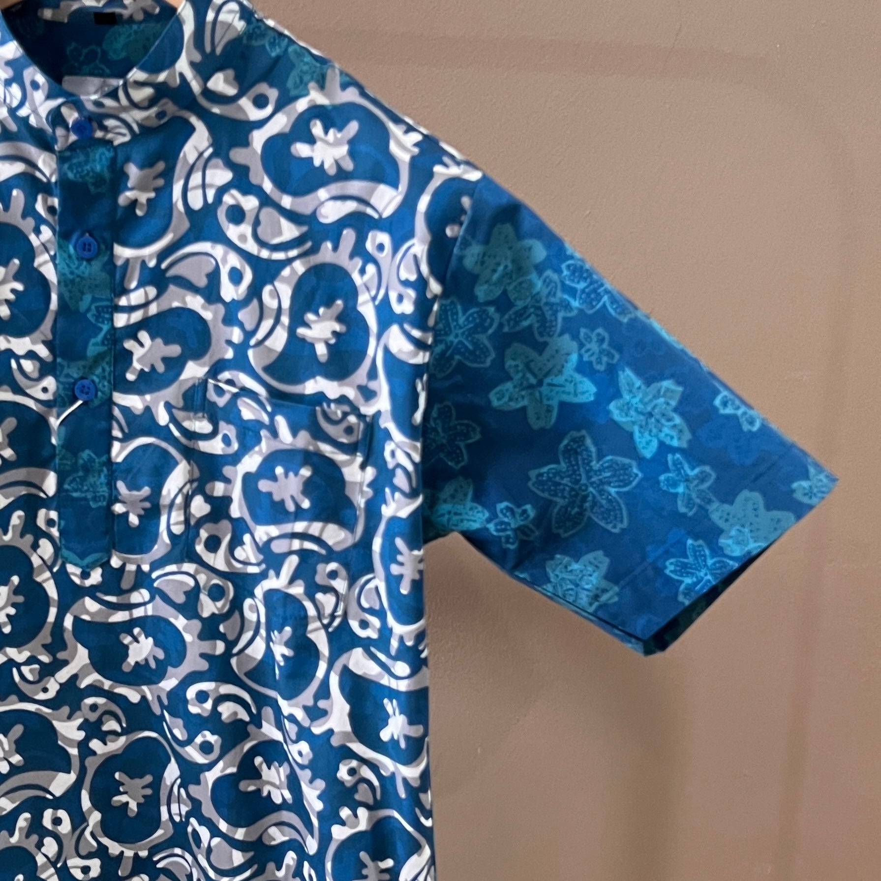 Batik Men's Mandarin Collar Shirt