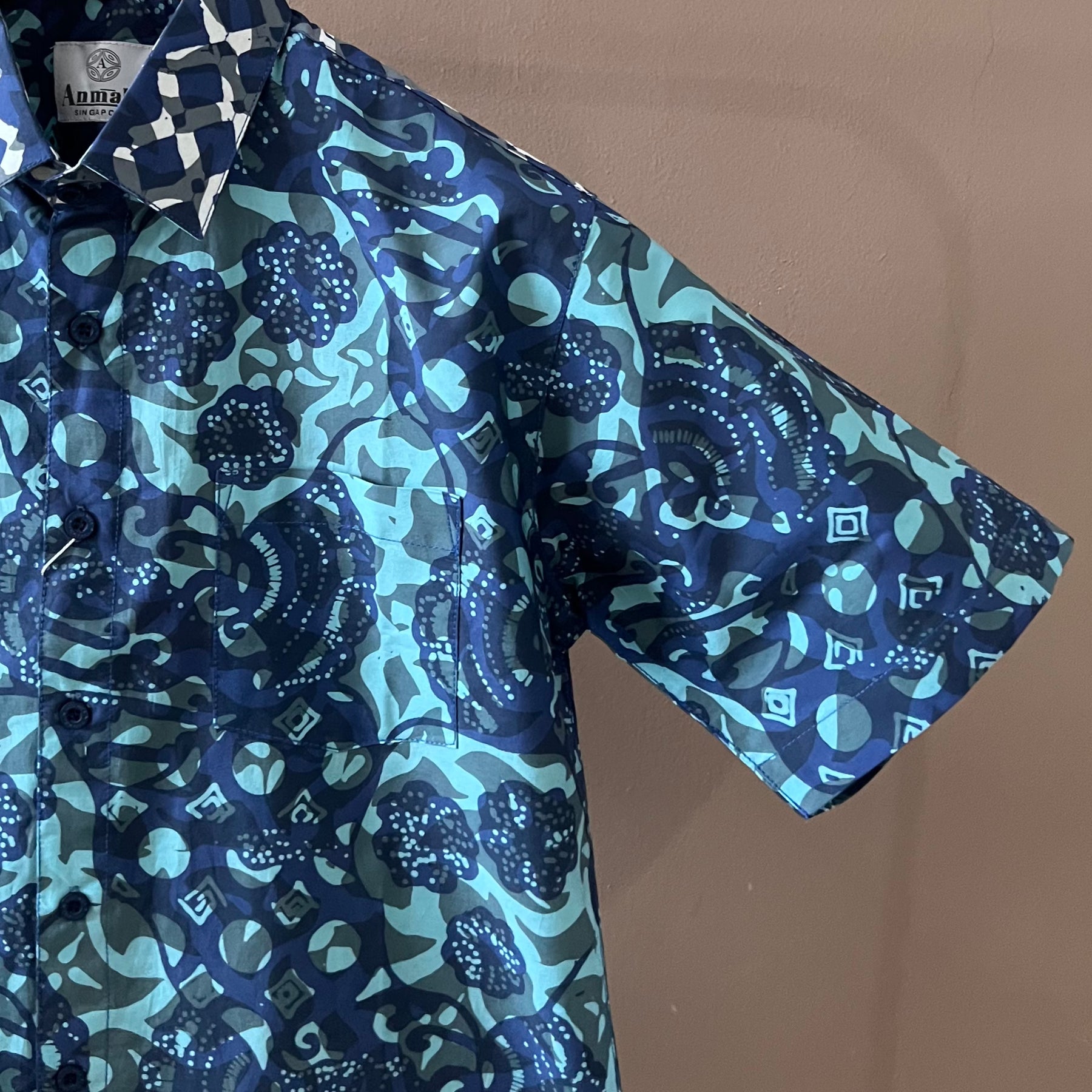 Batik Men's Short Sleeve Shirt