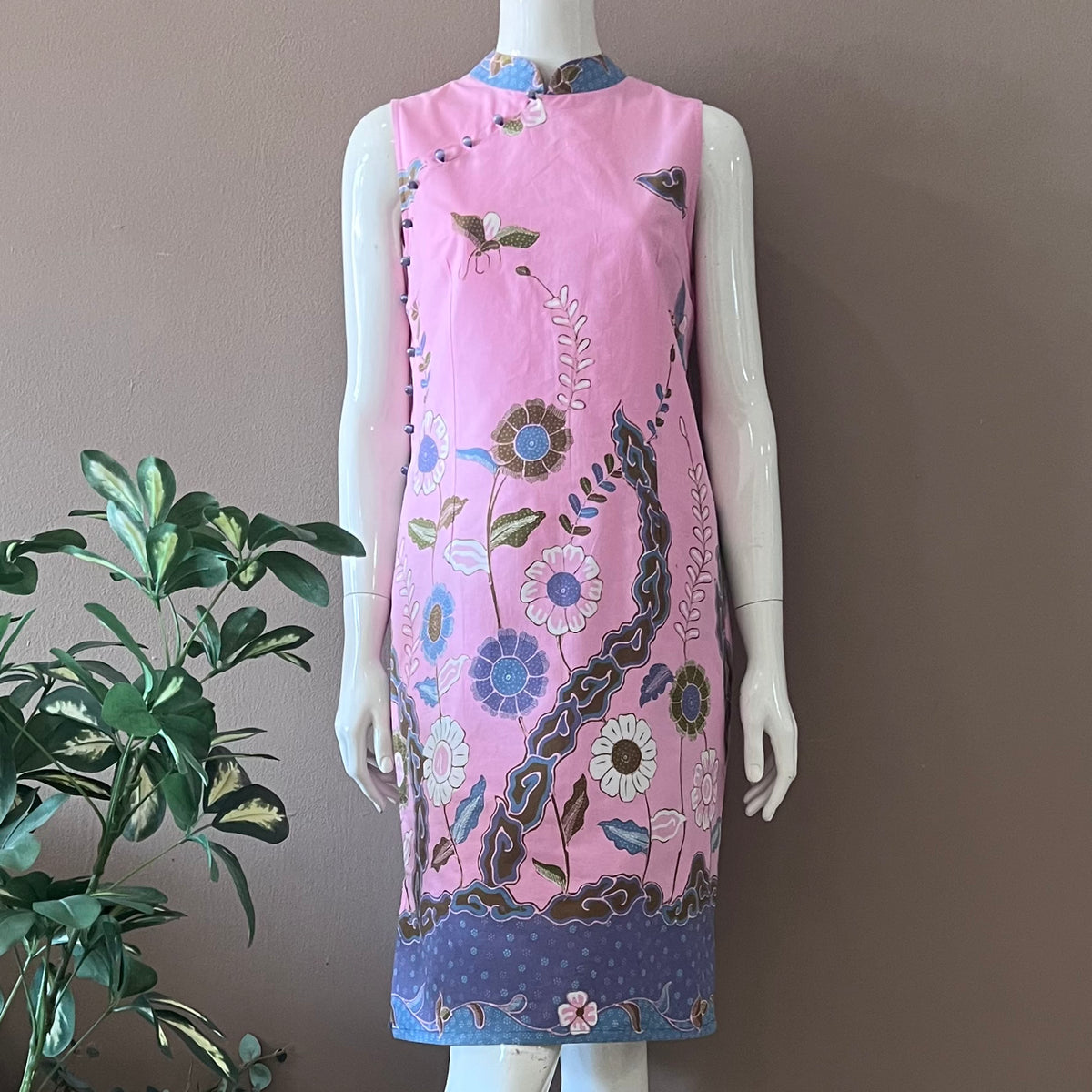 Batik Tulis 2 Buttons Cheongsam Slim Fit Dress - S