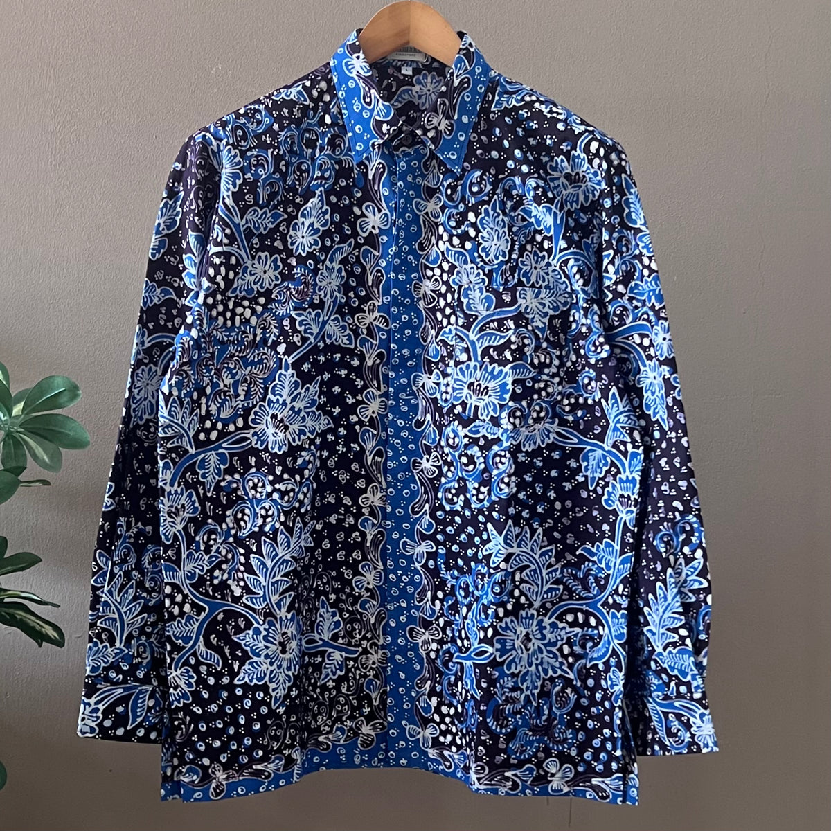 Premium Batik Tulis Men's Select Long Sleeve Shirt - L