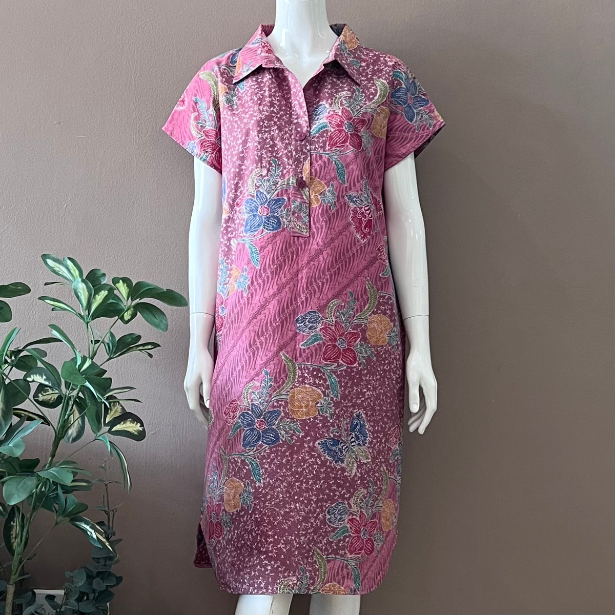 City Gorgeous Batik Dress - L