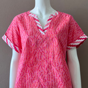 V Neck Short Sleeve Top - L