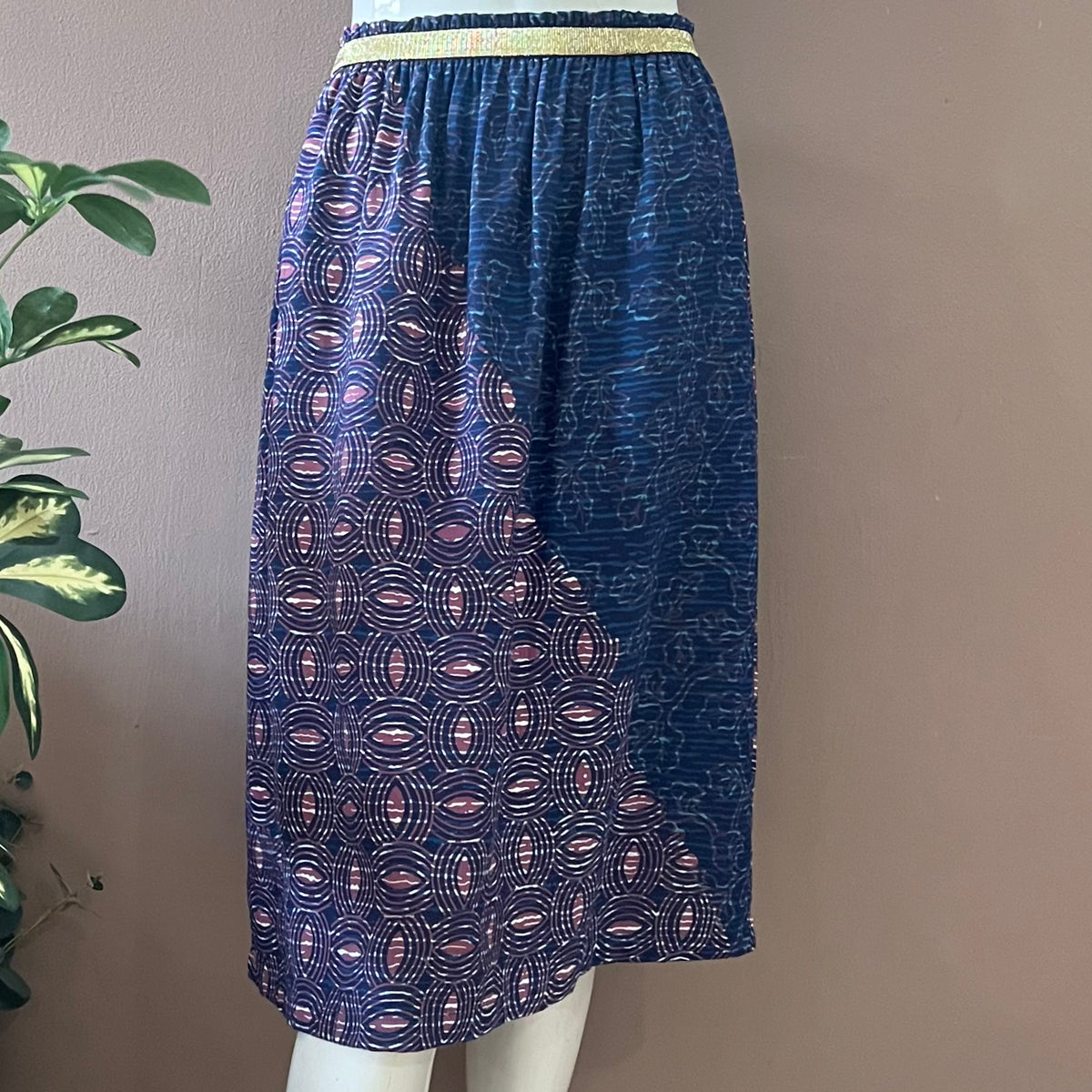 Elastic Waistband Skirt