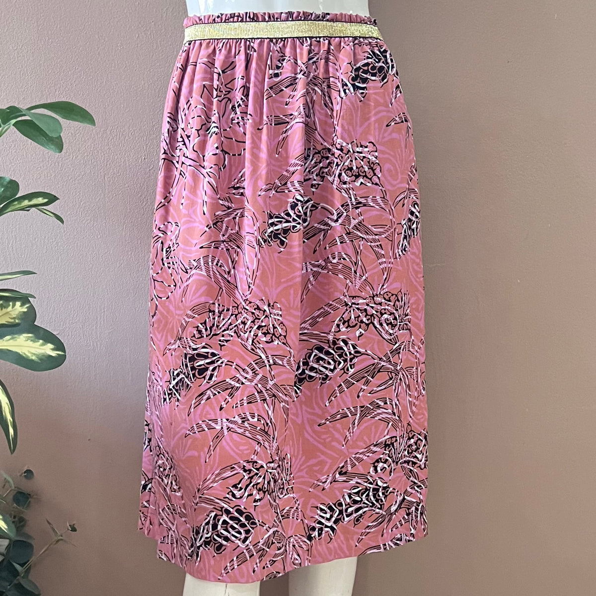 Elastic Waistband Skirt