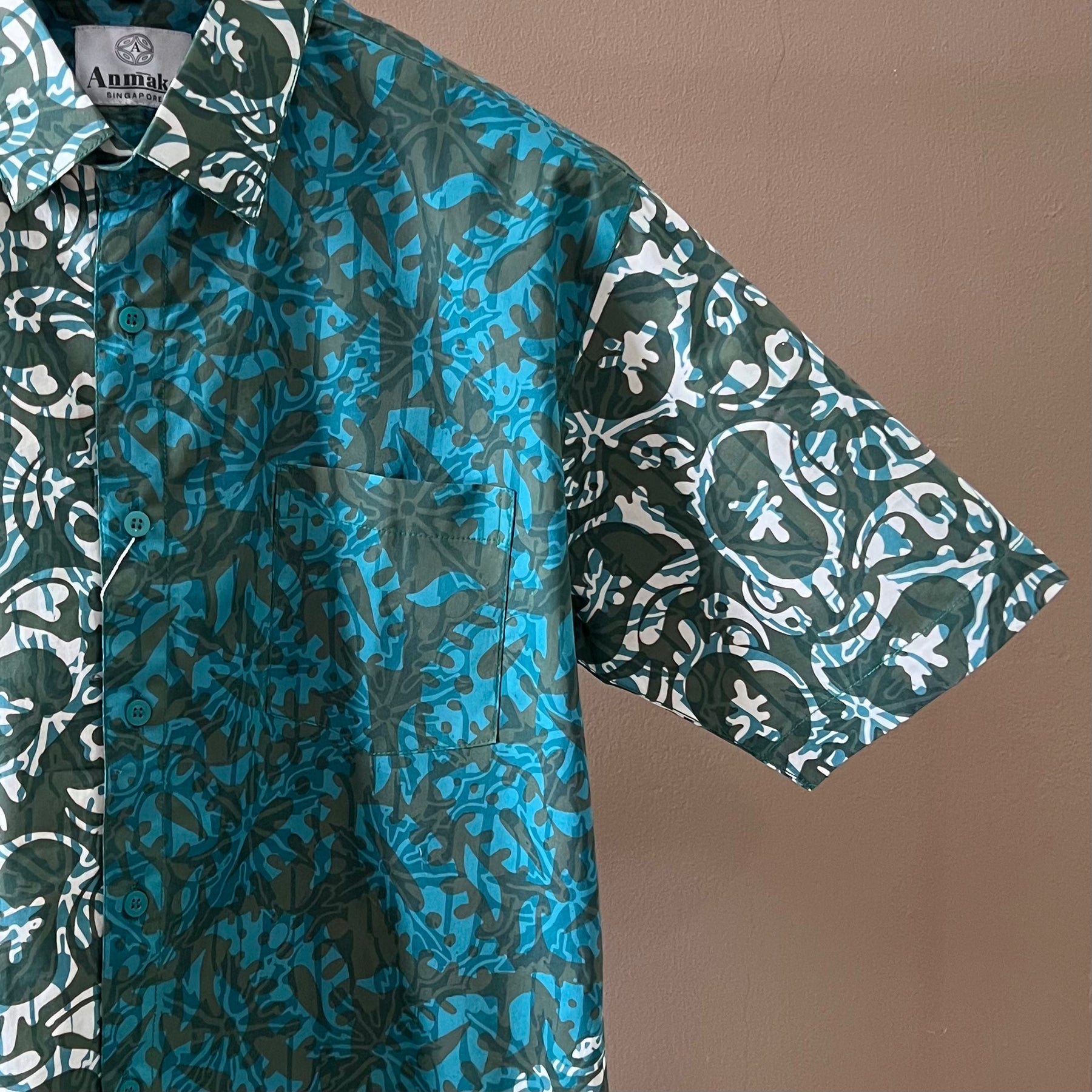 Batik Men's Short Sleeve Shirt