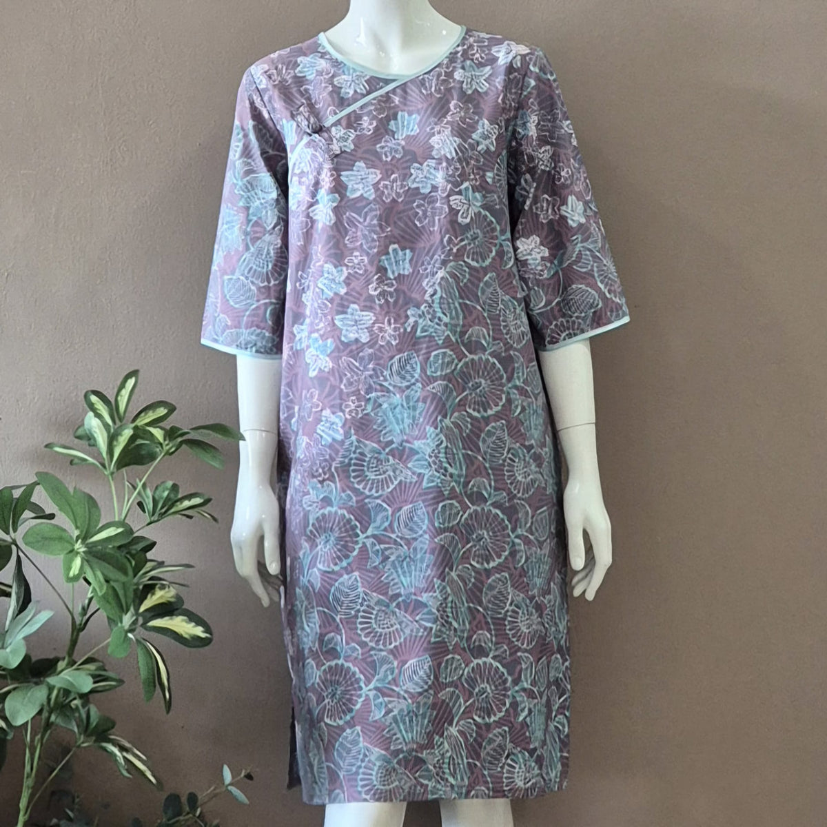 Classic Pankou 3/4 Sleeve Dress - L